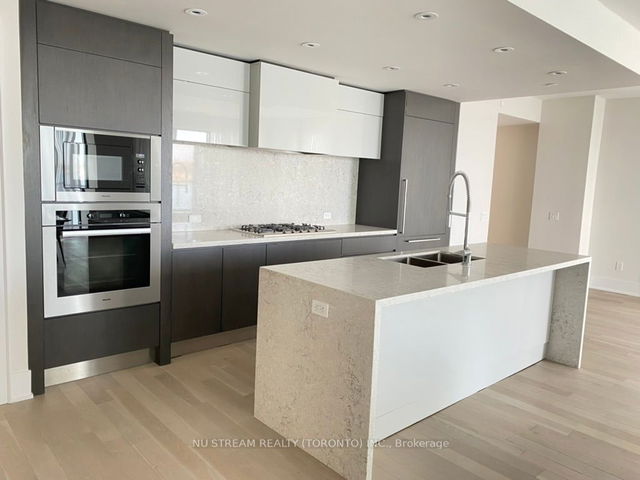 310 - 118 Merchants Wharf N/A