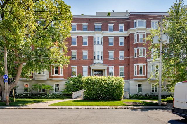 Th13 - 385 Brunswick Avenue
