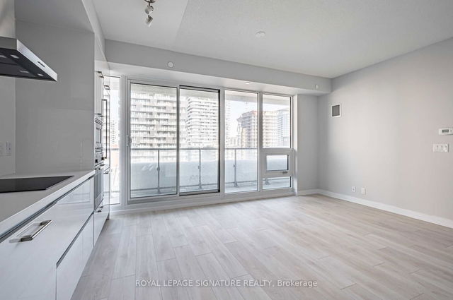 1411 - 2221 Yonge Street