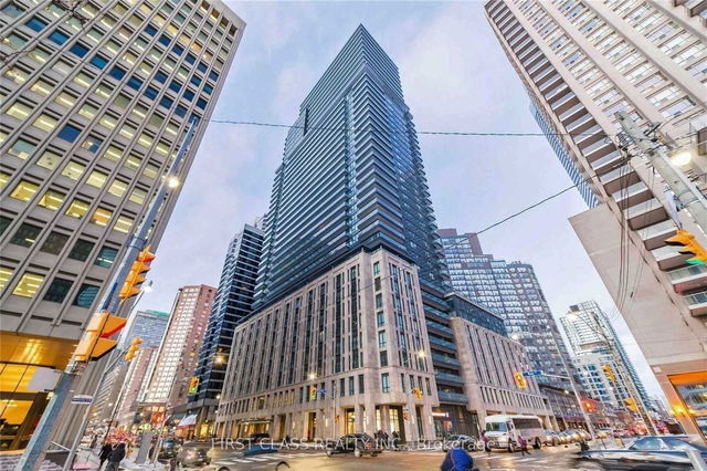 2811 - 955 Bay Street