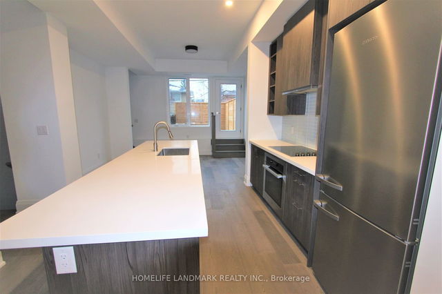 3 - 35 Dervock Crescent