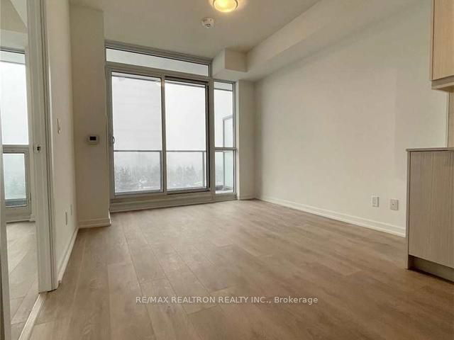 411 - 36 Forest Manor Road