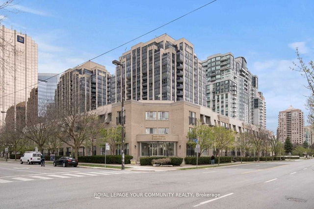 303 - 38 Hollywood Avenue