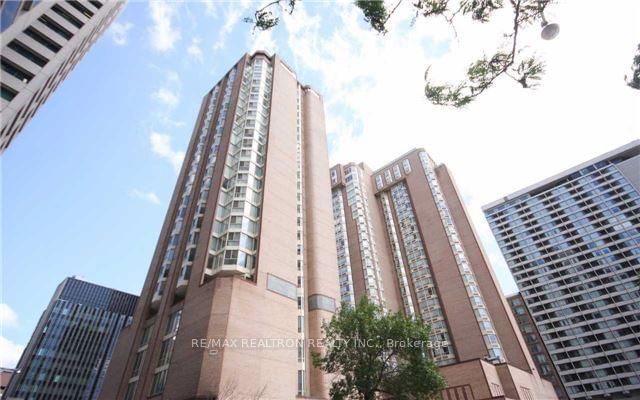 1702 - 55 Centre Avenue