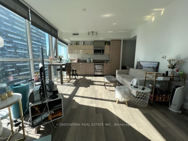 2811 - 290 Adelaide St W, Toronto, M5V 0P3 | Image 3