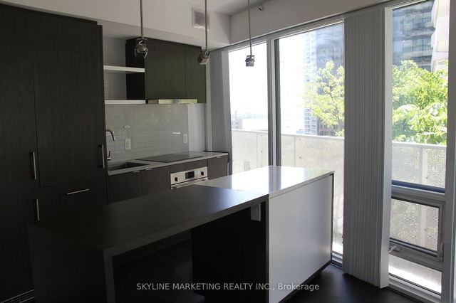 1102 - 88 Harbour Street