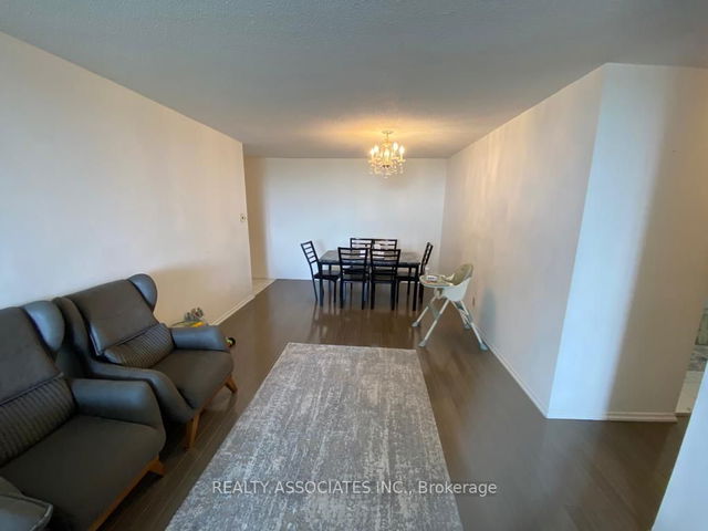 2104 - 10 Tangreen Court