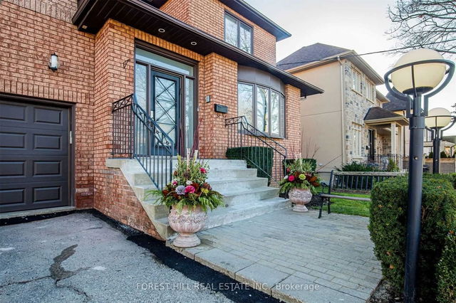 59 Corwin Crescent