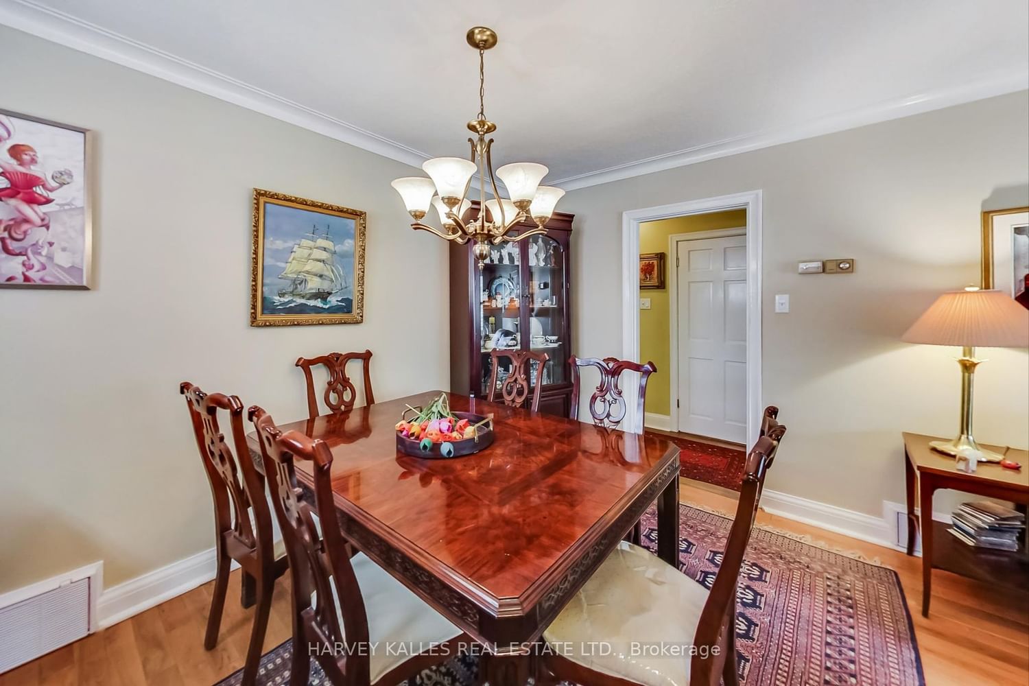 Listing Image 7