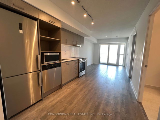 1809 - 219 Dundas Street
