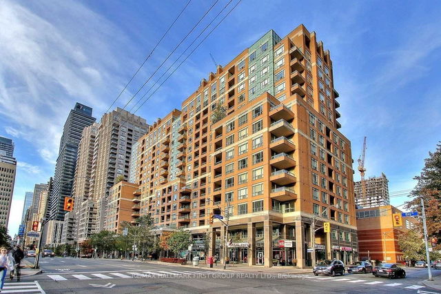 1409 - 887 Bay Street