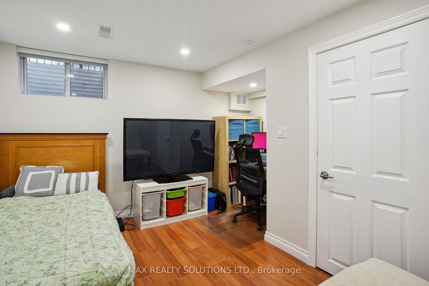 Listing Image 20