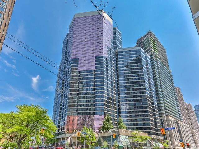 1007 - 1001 Bay Street