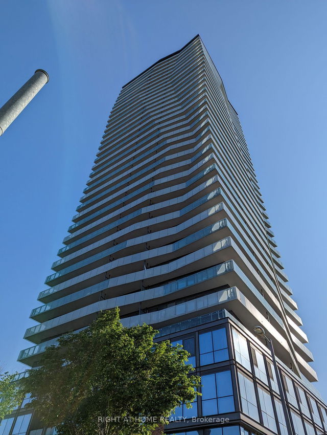 1907 - 390 Cherry Street