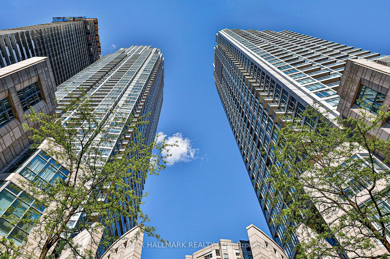 Condo sold at 2410-2191 Yonge Street, Toronto, Mount Pleasant West, M4S 3H8 - MLS: C6076520