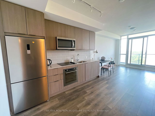 1009 - 38 Forest Manor Road