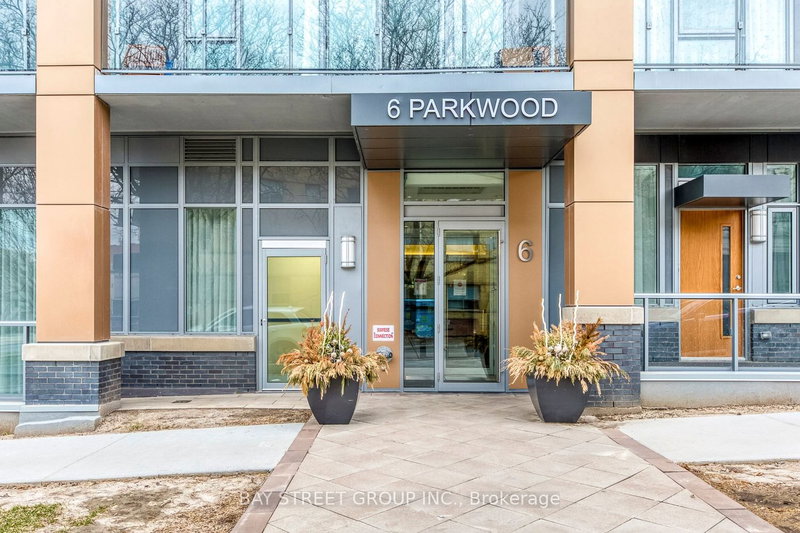 302 - 6 Parkwood Ave, Toronto, M4V 2W8 | Image 2