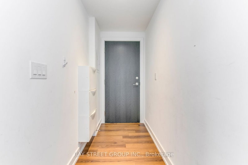 302 - 6 Parkwood Ave, Toronto, M4V 2W8 | Image 3