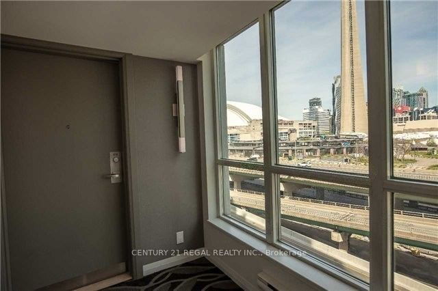 816 - 228 Queens Quay