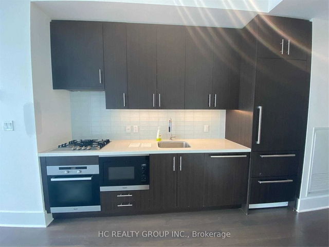 1002 - 29 Queens Quay