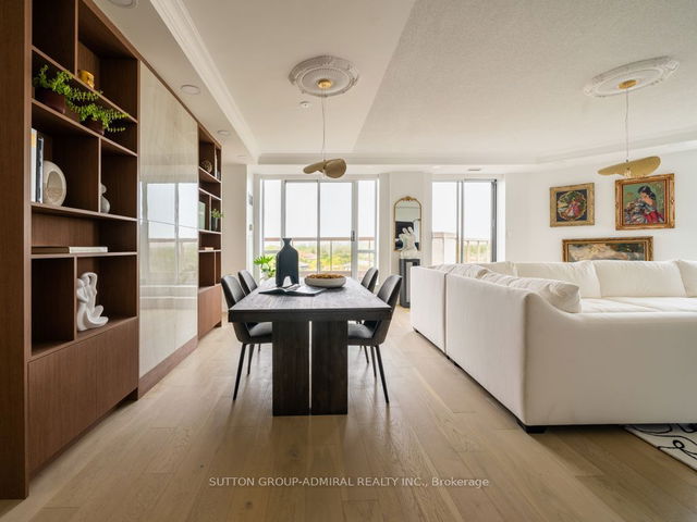 PH1 - 800 Sheppard Avenue