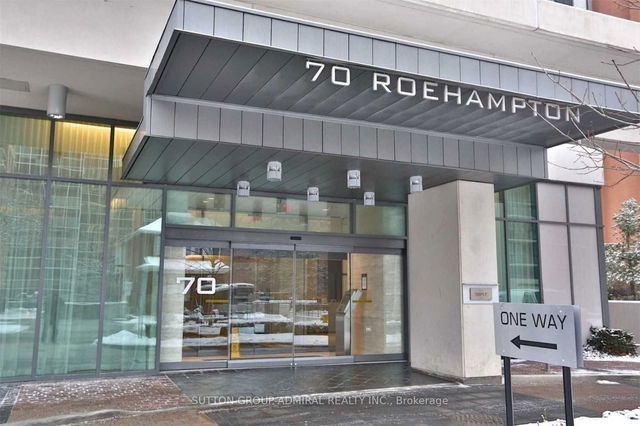 512 - 70 Roehampton Avenue