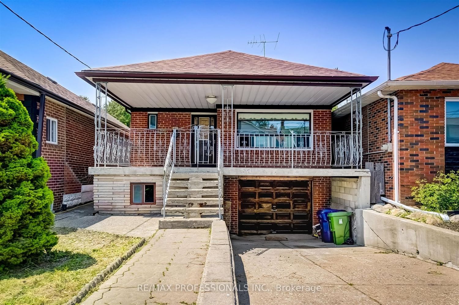 Detached House sold at 492 Westmount Avenue, Toronto, Oakwood Village, M6E 3N5 - MLS: C6084620