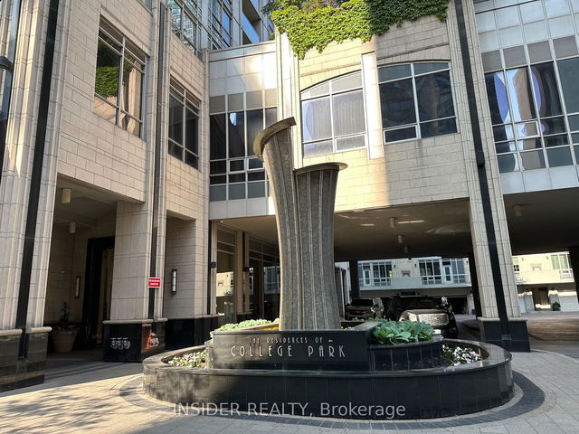 1005 - 763 Bay Street