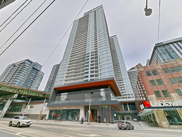 3001 - 19 Bathurst Street