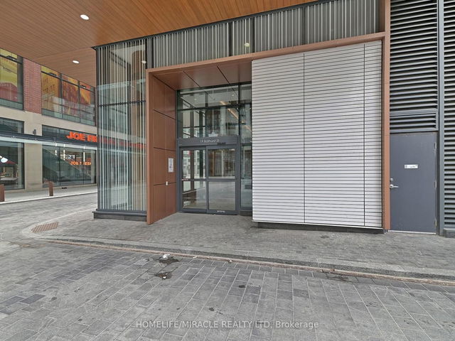 3001 - 19 Bathurst Street