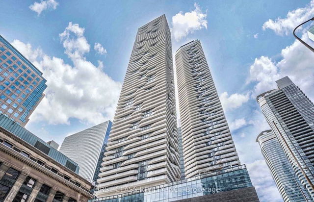 2405 - 100 Harbour Street