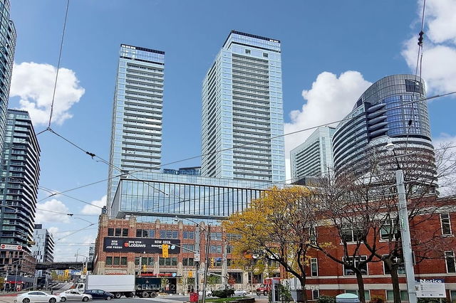 815 - 17 Bathurst Street