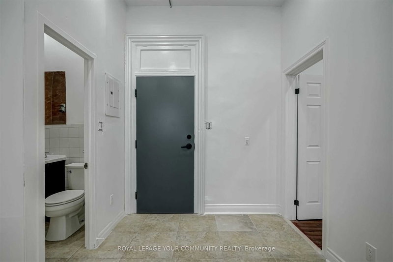 302 - 180 Sherbourne St, Toronto, M5A 2R7 | Image 2