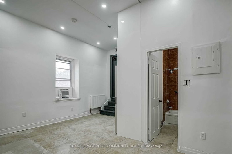 302 - 180 Sherbourne St, Toronto, M5A 2R7 | Image 3