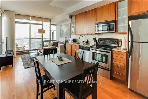 1409 - 33 Mill Street