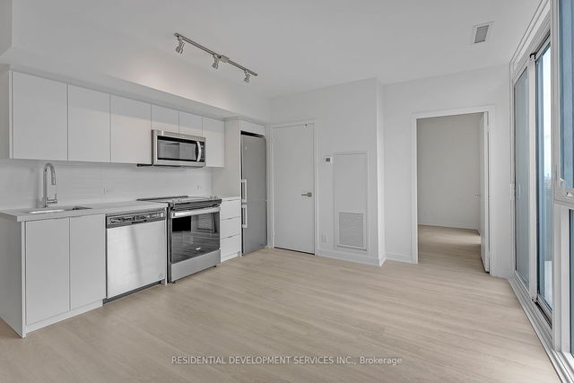 1022 - 30 Tretti Way