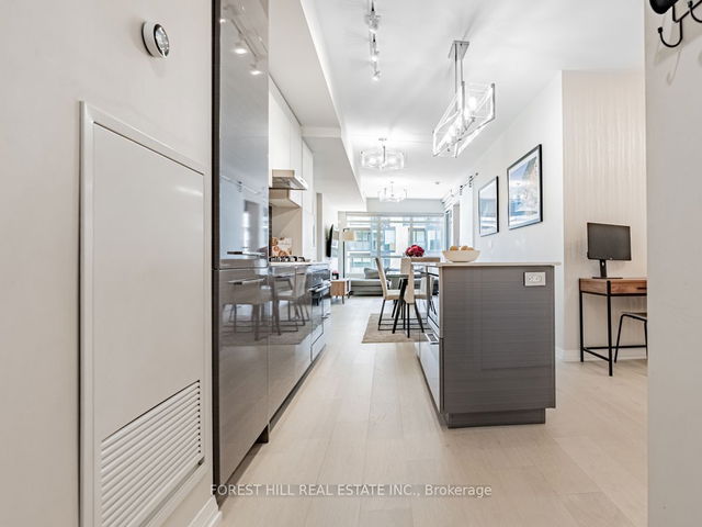 304 - 835 ST CLAIR Avenue