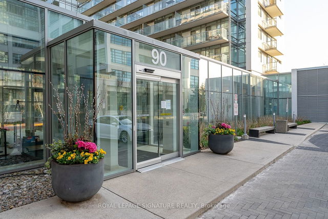 608 - 90 Stadium Road