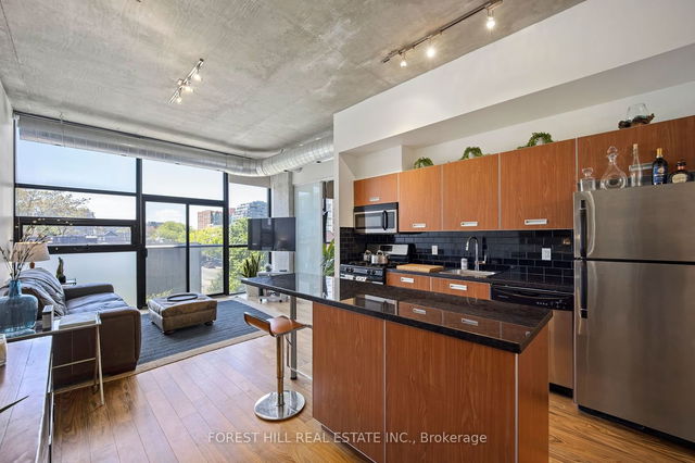 303 - 60 Bathurst Street