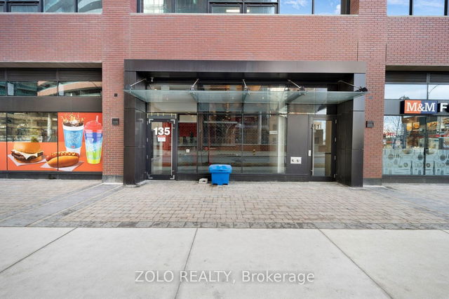 1808 - 135 East Liberty Street