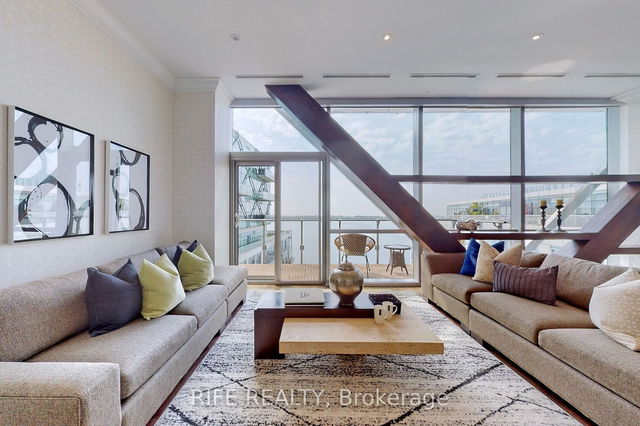1208 - 39 queens Quay
