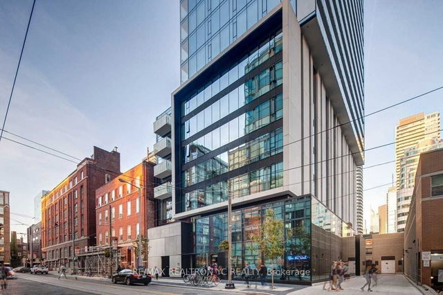 502 - 11 Charlotte Street