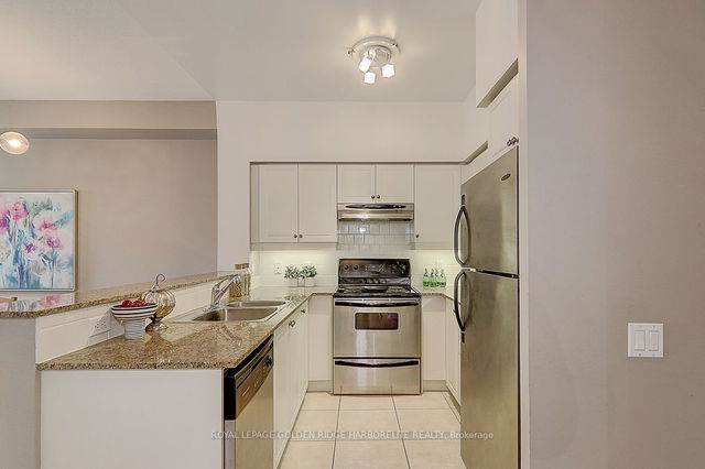 302 - 455 Rosewell Avenue