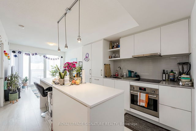 1503 - 88 Harbour Street