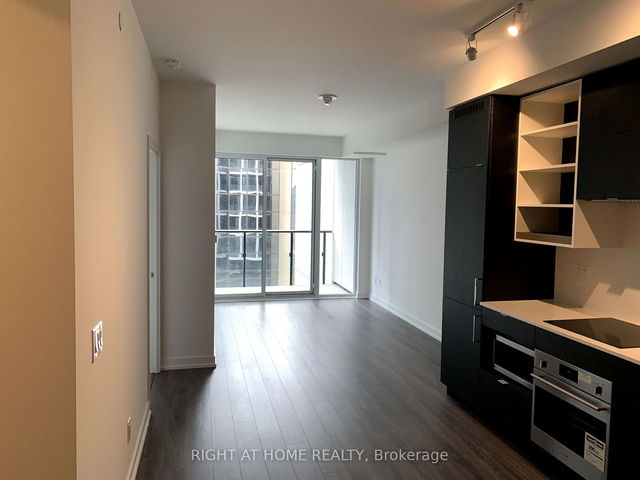 710 - 20 Edward Street