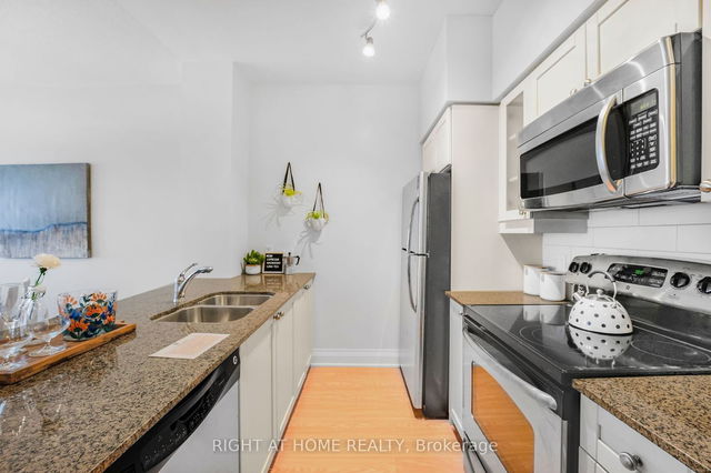3512 - 2191 Yonge Street