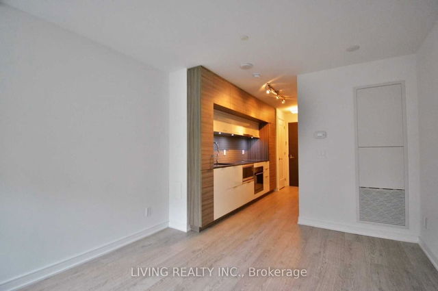 1206 - 88 Scott Street