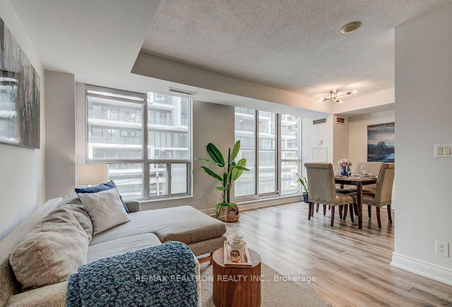 310 - 76 Shuter Street