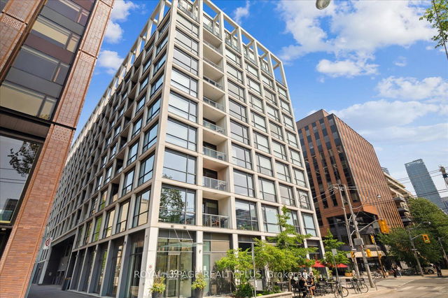 809 - 39 Brant Street