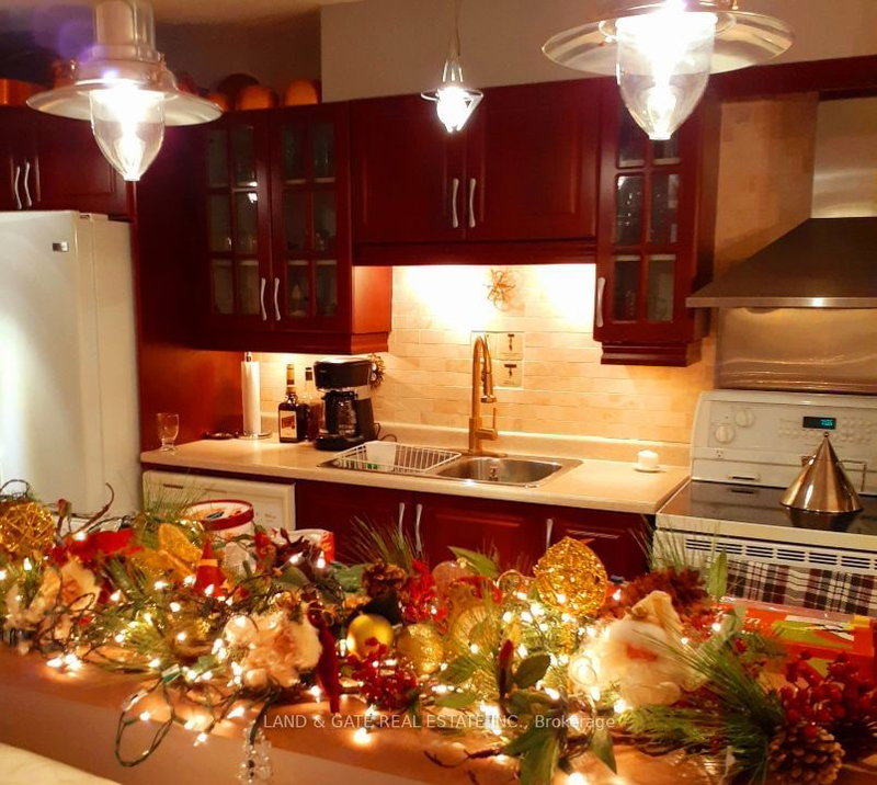 702 - 260 Seneca Hill Dr, Toronto, M2J 4S6 | Image 3